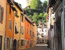 Picture of historic street in Cremieu