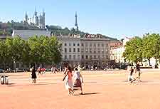 Picture of the Place Bellecour in the Presquile district