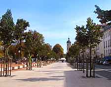 Photo of the Place Bellecour in the summer