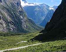 Image of the beautiful scenery and attractions around Milford Sound, perfect for tramping