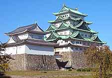 Picture of Nagoya Castle in the sunshine