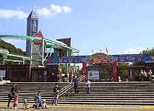 Picture of entrance to the Higashiyama Zoo