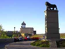 View of Narva Monument