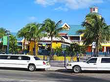 Picture of limousine transport in Nassau