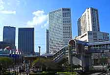 View along New Orleans Riverwalk