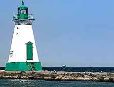 Further lakefront picture of a lighthouse