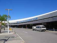 Perth Airport (PER), Airlines, Air Travel: Airports in Perth Area ...