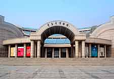 Picture of the entrance to the Qingdao Museum