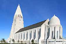 Close up picture of Reykjavik's Hallgrimskirkja (Church of Hallgrimur)