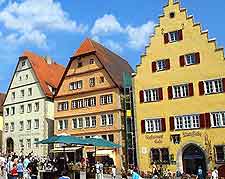 Additional picture of al fresco dining in Rothenburg ob der Tauber