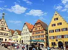 Photo of restaurants on the Marktplatz in central Rothenburg ob der Tauber