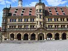 Picture of the Rathaus (Town Hall) on the Marktplatz in the Old Town