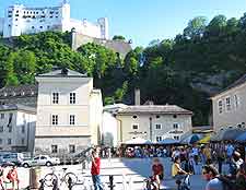 Photo of shoppers in the city centre