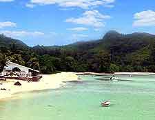 Picture of sandy beach on the island of Mahe