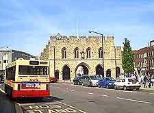 Southampton Airport (SOU) Hotels: Photo of the Bargate monument