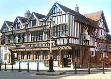 Picture of the Tudor House in Southampton