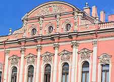 Picture of classical architecture in St. Petersburg
