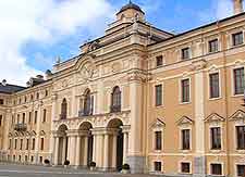 View of palace in Strelna