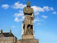 Photo showing Stirling's famous Robert the Bruce statue, taken during summer weather