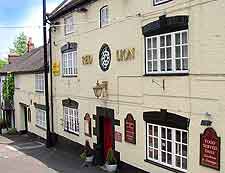 Picture of the Red Lion pub at the Caldon Canal