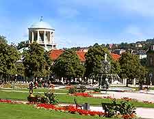 Photo of summer flower beds at the Schlossplatz in Stuttgart