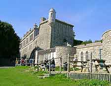 Picture of al fresco tables at Durlston Castle