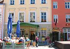 Picture showing dining options around the Old Town Square