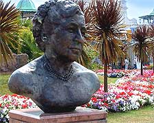 Photo of the Commemorative Bust, located alongside Torquay Harbour