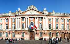Close-up picture of Le Capitole (City Hall)