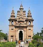 Sarnath Archaeological Museum entrance view