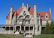 Image of the historical Craigdarroch Castle