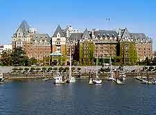 Photo showing the waterfront Fairmont Empress Hotel