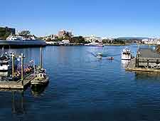 Picture of departing Victoria boats