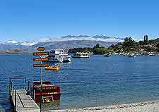 Image of Lake Wanaka and pleasure boats
