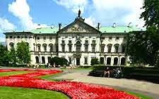 Picture showing the Krasinski Palace and gardens