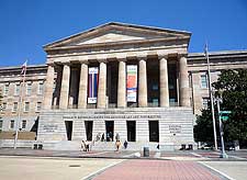 Photo of the Smithsonian American Art Museum
