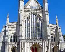 Summer photo of the cathedral