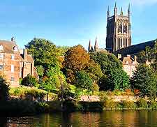 Picture of the Worcester Cathedral and the River Severn