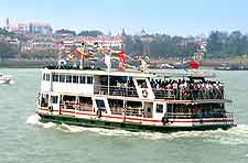 Photo showing arriving ferry boat