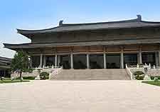 Another photo of the Shaanxi History Museum