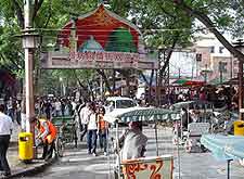 Picture of shoppers in the city