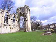 Picture of St. Mary's Abbey ruins in York's Museum Gardens